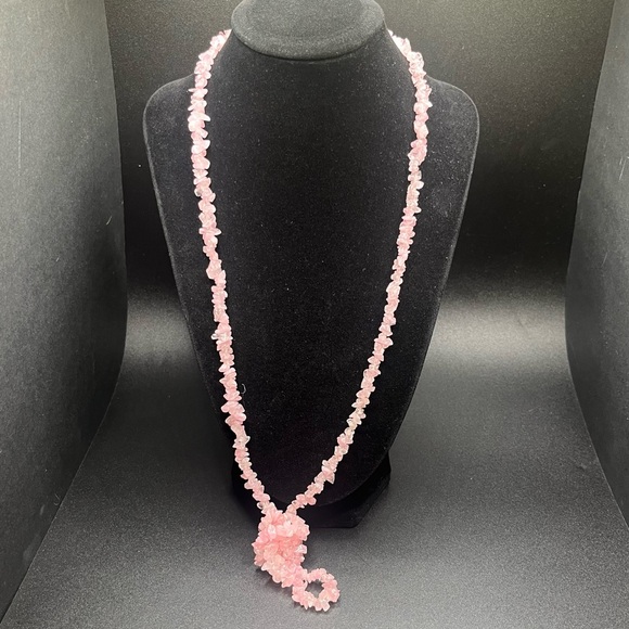 Jewelry - Vintage rose quartz chip necklace long pink stone statement necklace